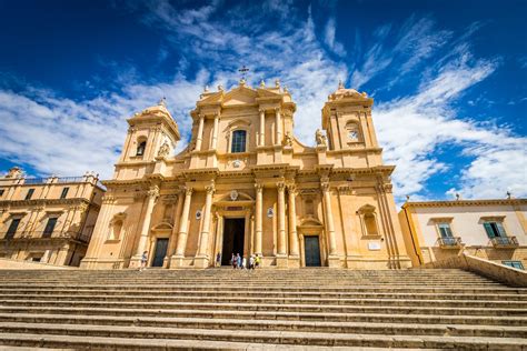  De Duomo van Noto! Een barokke parel die je adem zal roven