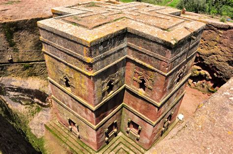 De Enchanting Rock-Hewn Kerken van Lalibela: Een Architecturaal Wonder en Geestelijke Oasis!