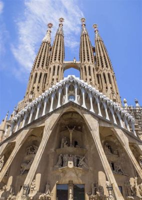 De Sagrada Família: Een Monumentale Meesterwerk van Gaudi met Bewonderenswaardige Details!