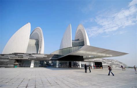  Zhuhai Opera House: Een Architecturaal Meesterwerk aan de Kust!